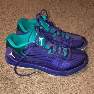 Jordan Street // Basketball Shoes